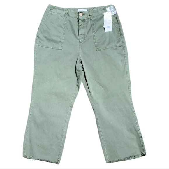 new directions Pants - NWT New Directions Women’s Relaxed Kick Crop Pants